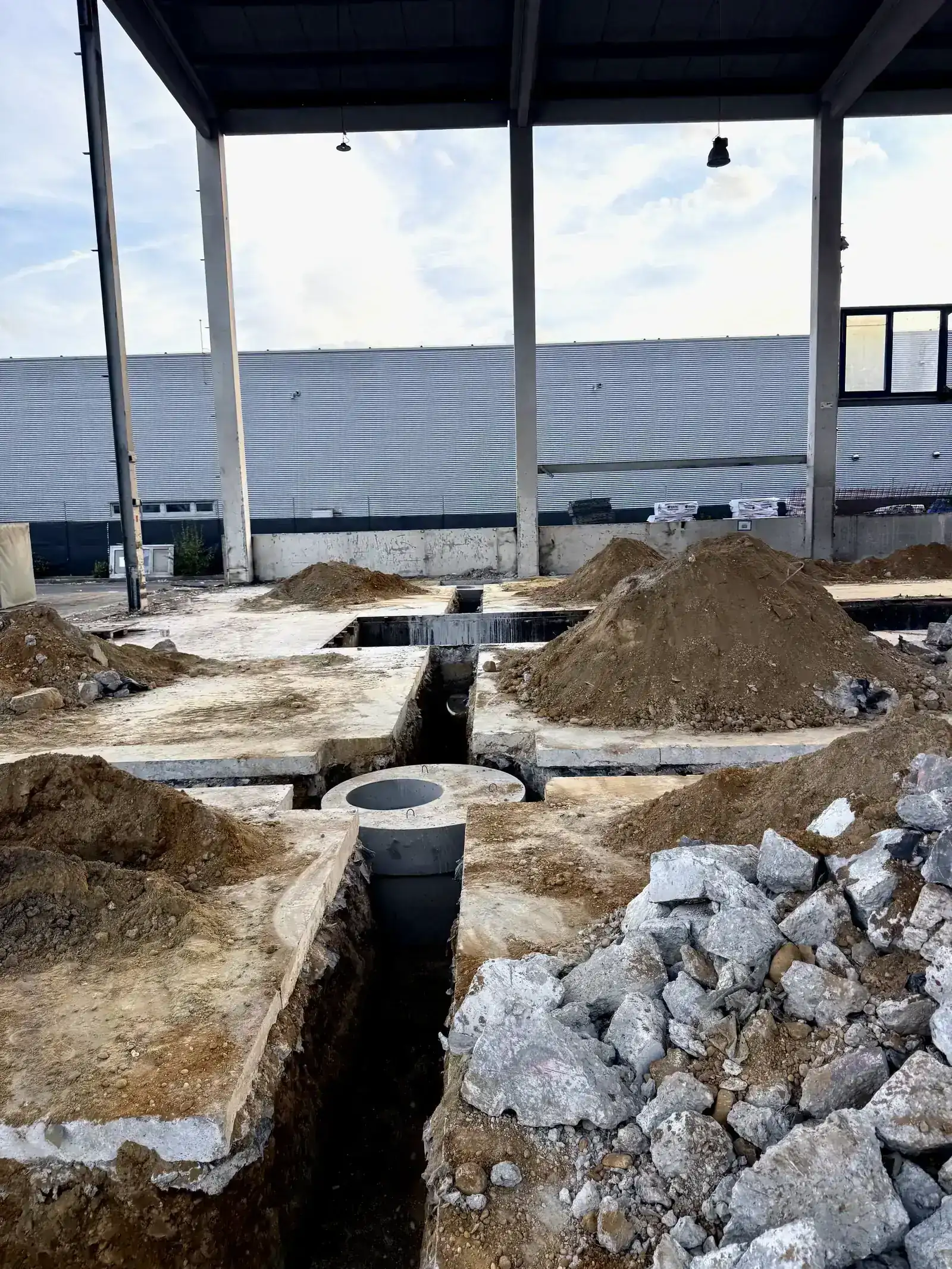 Gépi bontás kitermeléssel